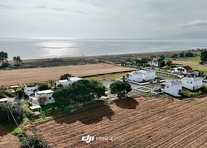 Peaceful House - Private Garden Casa de Férias