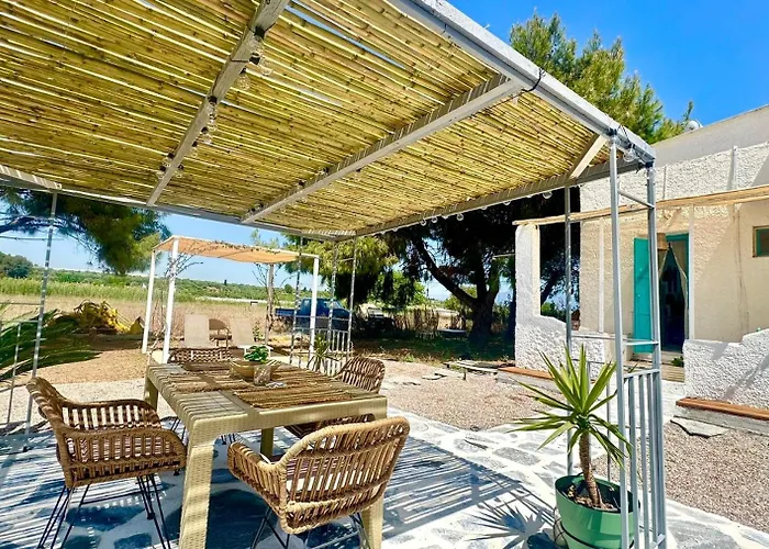 Peaceful House - Private Garden Semesterbostad *