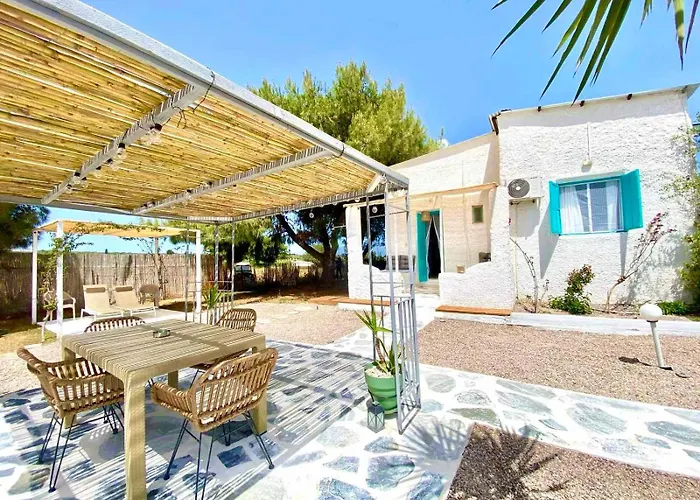 Semesterbostad Peaceful House - Private Garden *