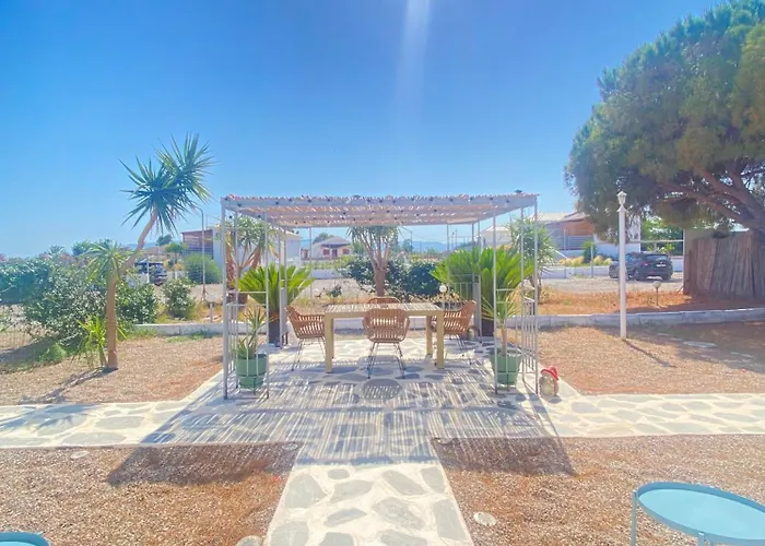 Semesterbostad Peaceful House - Private Garden Analipsis (Messinia)